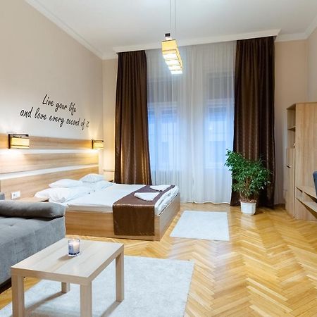 City Center Apartment เดเบรตเซน ภายนอก รูปภาพ