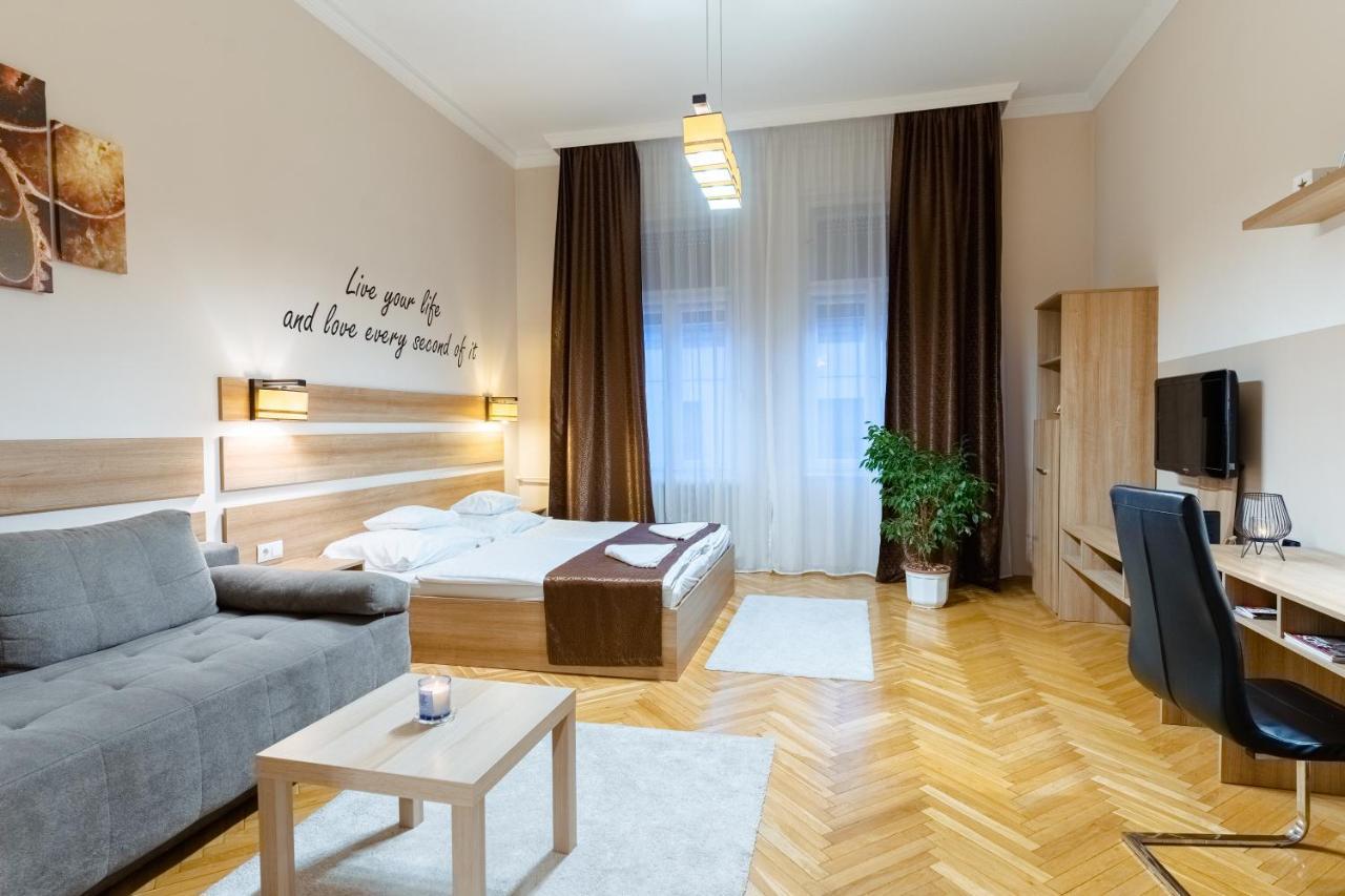 City Center Apartment เดเบรตเซน ภายนอก รูปภาพ